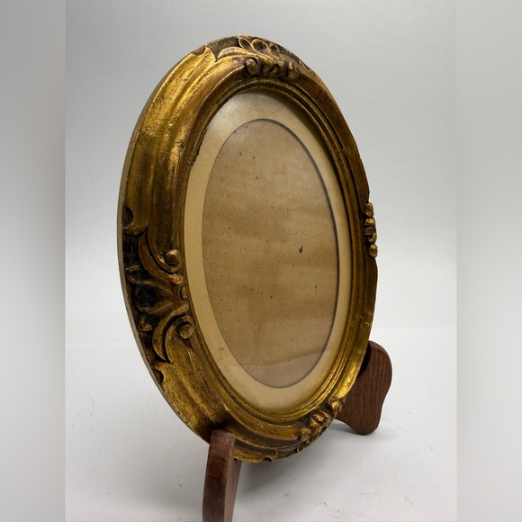 Elegant Vintage Antique Gold Carved Wood Oval Picture Frame - Picture 2 of 4